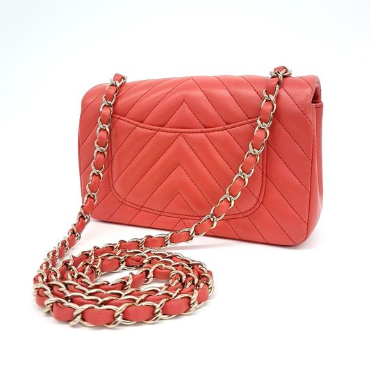 Chanel Chevron Classic New Mini Crossbody Bag (10265657)