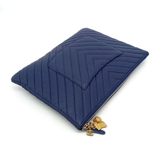 Chanel Caviar Chevron Clutch New Medium (10267181)