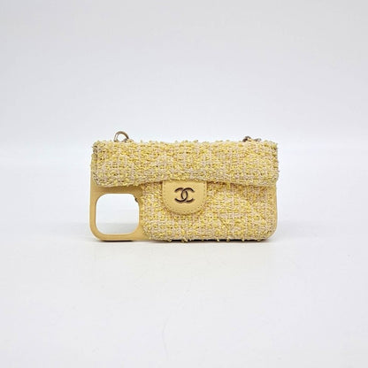 Chanel tweed chain phone case (10272435)