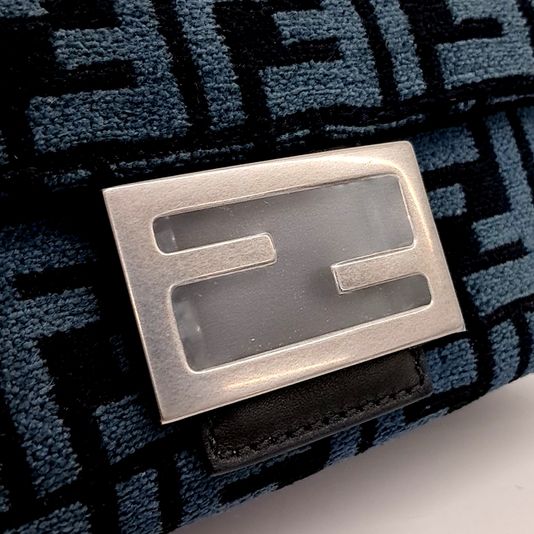 Fendi Baguette Chain Shoulder Bag (8BR793) (10274516)