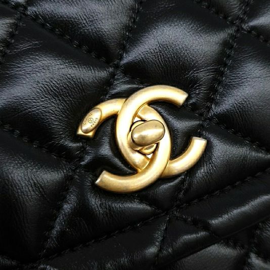 Chanel Button-On Top Crossbody Bag (10276031)
