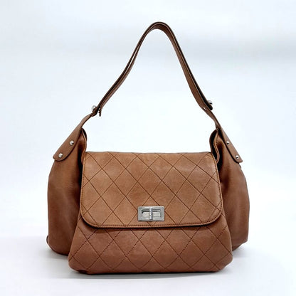 Chanel Caviar Shoulder Bag (10276222)