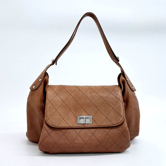 Chanel Caviar Shoulder Bag (10276222)