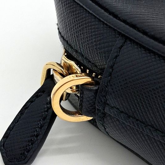 Prada Saffiano Crossbody Bag (10277372)