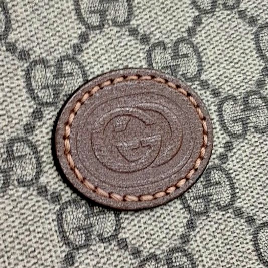 Gucci Interlocking G Clutch and Crossbody Bag (760021) (10277373)