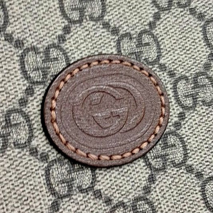 Gucci Interlocking G Clutch and Crossbody Bag (760021) (10277373)