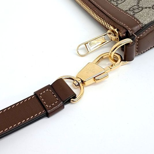 Gucci Interlocking G Clutch and Crossbody Bag (760021) (10277373)