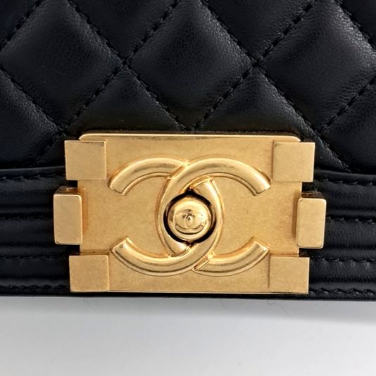Chanel Lambskin Boy Bag Medium (10279654)