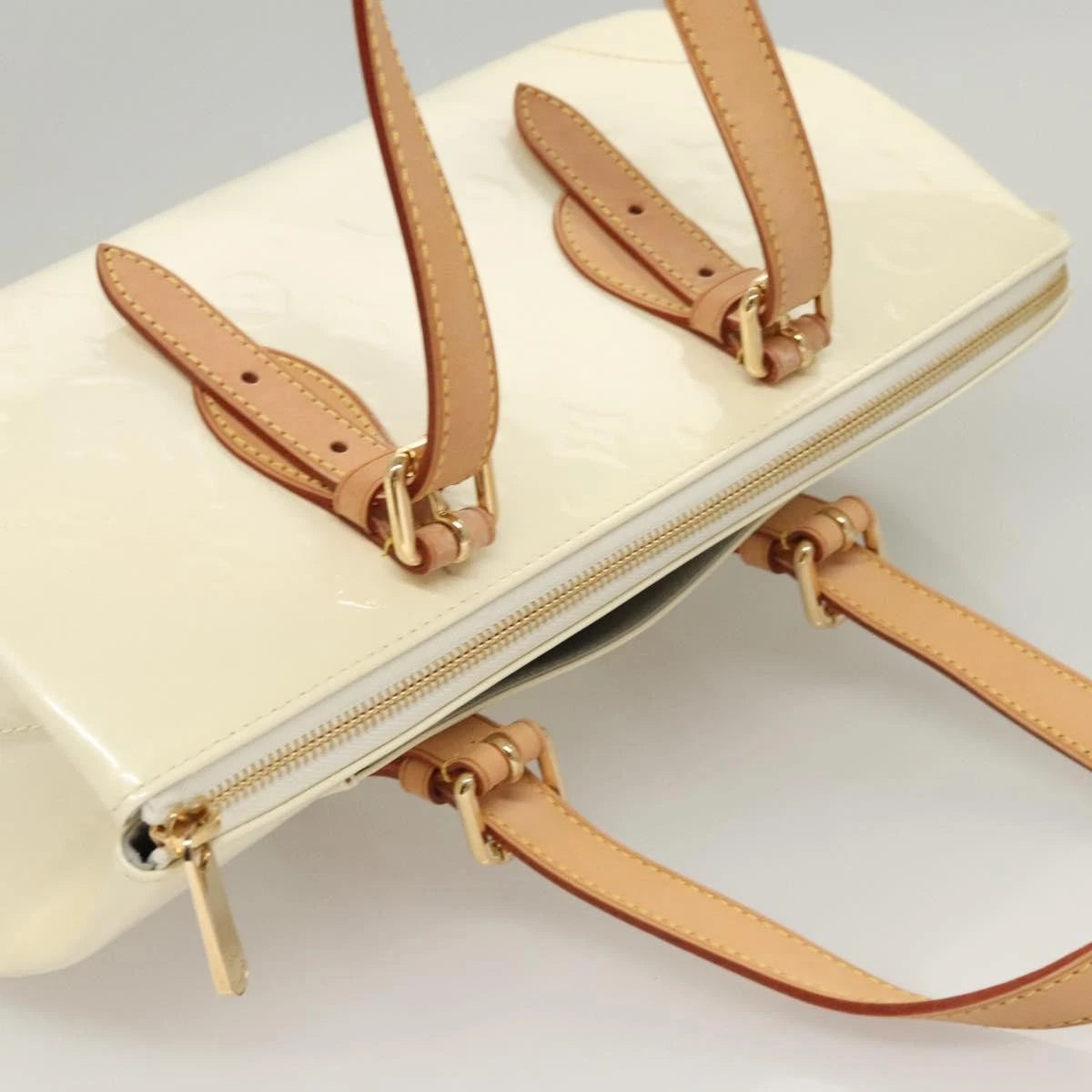 Louis Vuitton Monogram Vernis Rosewood Avenue Hand Bag Perle M93508