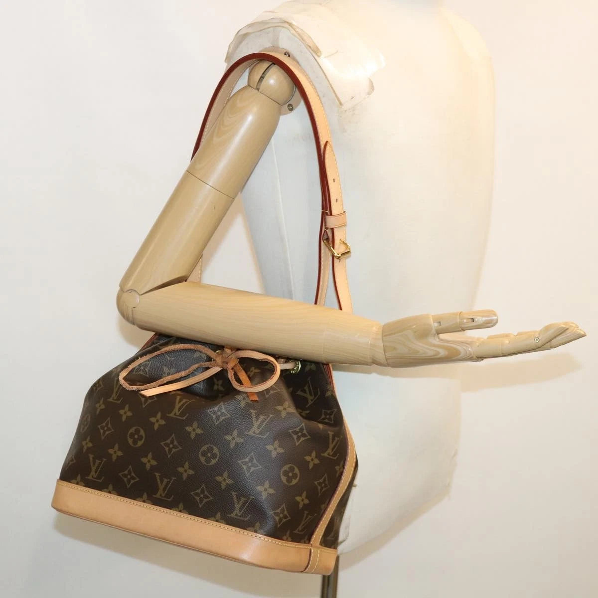 Louis Vuitton Monogram Petit Noe Shoulder Bag M40818